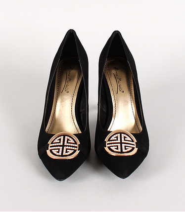 Logo Chic Pump